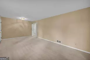 400 Pine Forest Dr, Lawrenceville, GA 30046 - Photo 5