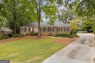 400 Pine Forest Dr, Lawrenceville, GA 30046 - Photo 3