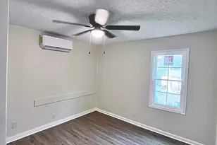 364 Woolfolk St, Macon, GA 31217 - Photo 9
