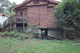 212 Horseshoe Bend Cir, Griffin, GA 30223 - Photo 3