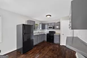899 E Glochester Pl, Norcross, GA 30071 - Photo 9