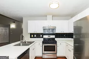 1281 Pointe Dr, Lawrenceville, GA 30044 - Photo 5