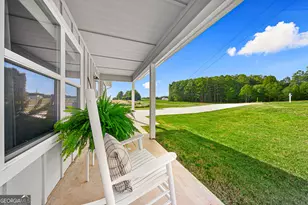 1019 W Hendricks St, Bowman, GA 30624 - Photo 3