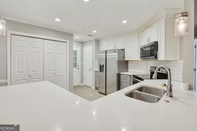 2880 Highpoint Road, Snellville, GA 30078 - Photo 5