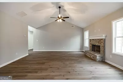 3584 Saddlebrook Drive, Loganville, GA 30052 - Photo 7