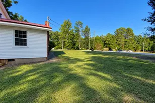 348 Knottywood Dr, Lavonia, GA 30553 - Photo 13