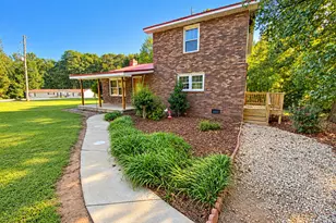 348 Knottywood Dr, Lavonia, GA 30553 - Photo 1