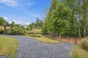 1010 Milhaven Dr, Roswell, GA 30076 - Photo 73