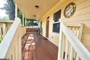 1385 Elizabeth Ln, East Point, GA 30344 - Photo 3