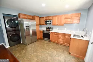 1385 Elizabeth Ln, East Point, GA 30344 - Photo 15
