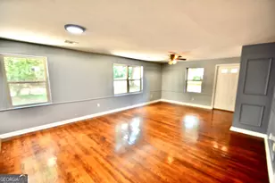 1385 Elizabeth Ln, East Point, GA 30344 - Photo 17