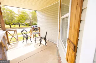 407 Harvey St, Millen, GA 30442 - Photo 5