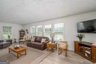 1180 Greenbriar Dr, Madison, GA 30650 - Photo 9