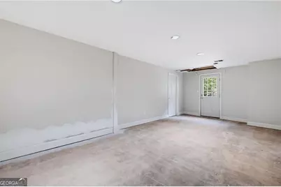 5715 Lake Island Drive, Sandy Springs, GA 30327 - Photo 27