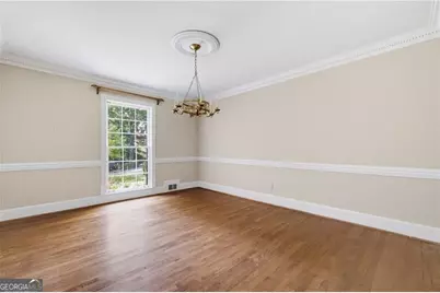5715 Lake Island Drive, Sandy Springs, GA 30327 - Photo 13