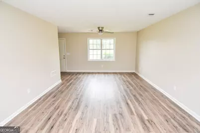 111 Meadowview Lane, Williamson, GA 30292 - Photo 7