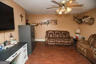 27 Oklahoma St, Reynolds, GA 31076 - Photo 11