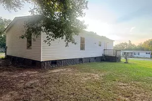 84 Skyland Dr E, Locust Grove, GA 30248 - Photo 5
