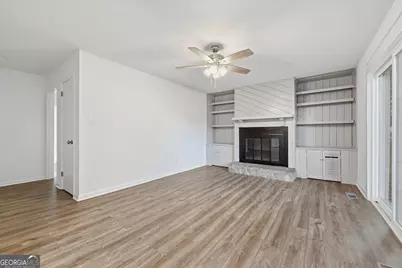 338 Mike Street, Warner Robins, GA 31088 - Photo 9