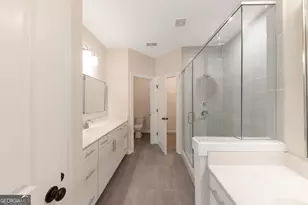 2130 Holtz Ln, Atlanta, GA 30318 - Photo 37