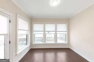 2130 Holtz Ln, Atlanta, GA 30318 - Photo 21