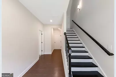 2130 Holtz Lane, Atlanta, GA 30318 - Photo 5