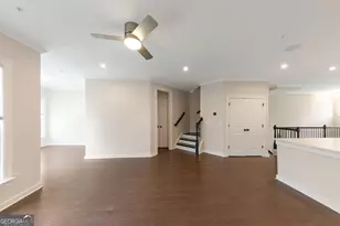 2130 Holtz Ln, Atlanta, GA 30318 - Photo 19