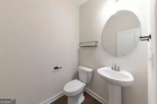 2130 Holtz Ln, Atlanta, GA 30318 - Photo 23