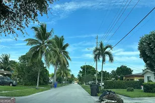 3385 NW 23rd St, Lauderdale Lakes, FL 33311 - Photo 5