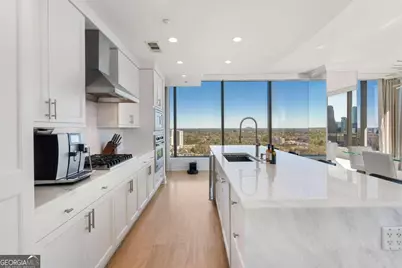 3630 Peachtree NE #2204, Atlanta, GA 30326 - Photo 15
