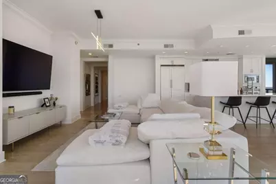 3630 Peachtree NE #2204, Atlanta, GA 30326 - Photo 5