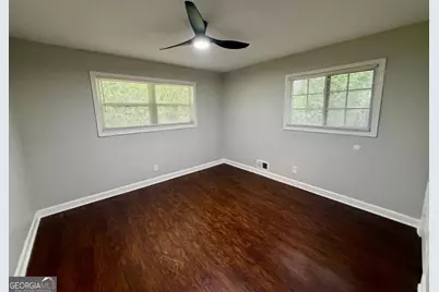 1403 Pine Avenue, Atlanta, GA 30344 - Photo 11