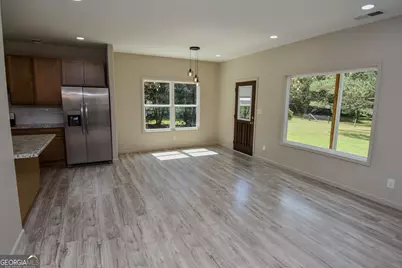 164 Johnson Street, Barnesville, GA 30204 - Photo 9