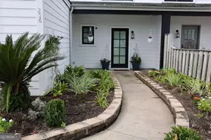 256 Bottlebrush Walk, Brunswick, GA 31525 - Photo 5