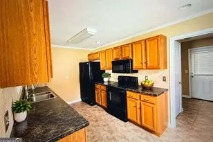153 Crest Pointe, Bremen, GA 30110 - Photo 3