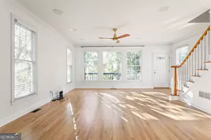 1055 Davis Cir NW, Atlanta, GA 30318 - Photo 7
