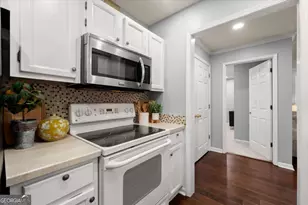704 Barrington Hills Dr, Sandy Springs, GA 30350 - Photo 21