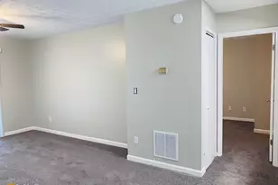 73 Clay St, Fairburn, GA 30213 - Photo 9