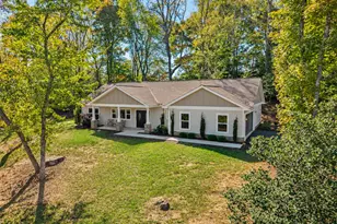 158 Oxford Trl, Blairsville, GA 30512 - Photo 1