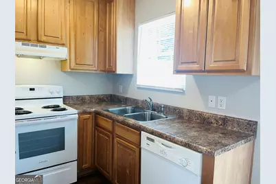 605 Wilburn Avenue #J, Lagrange, GA 30240 - Photo 9