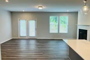2732 Creekview Terrace NW, Atlanta, GA 30318 - Photo 3