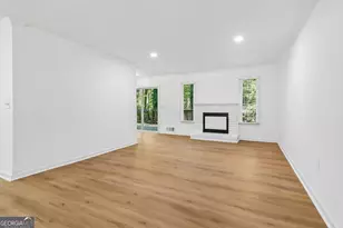 837 Hemingway Rd, Stone Mountain, GA 30088 - Photo 11