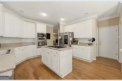 390 Wildwood Lake Court, Suwanee, GA 30024 - Photo 7