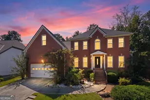 390 Wildwood Lake Ct, Suwanee, GA 30024 - Photo 1