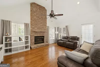 390 Wildwood Lake Court, Suwanee, GA 30024 - Photo 9