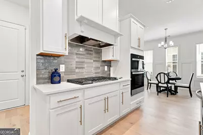 229 Scottsdale Drive, Marietta, GA 30064 - Photo 11