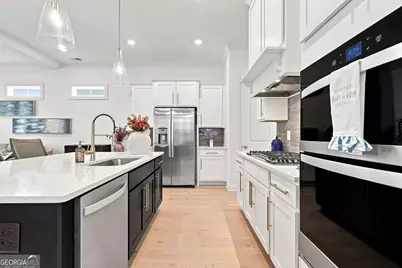 229 Scottsdale Drive, Marietta, GA 30064 - Photo 9