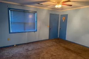 410 Spring St, Sandersville, GA 31082 - Photo 9