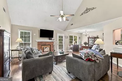 2015 Harfield Court, Bethlehem, GA 30620 - Photo 5