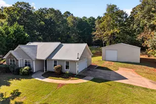 8 Ellen Ct, Newnan, GA 30265 - Photo 1
